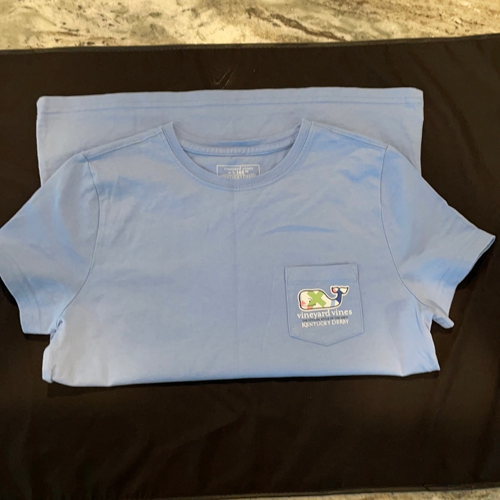 Vineyard Vines T Shirt